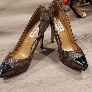Steve Madden snakeskin print faux leather 4.5 inch heels, metallic toe, 8